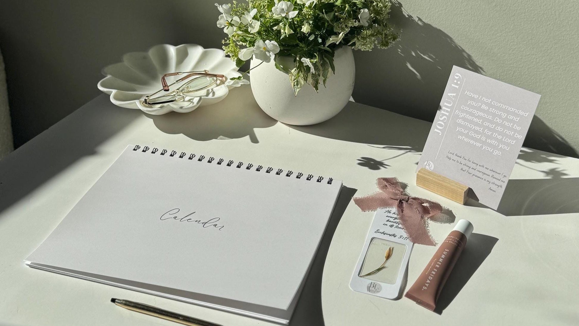 Minimalist Desk Calendar & Goal Planner