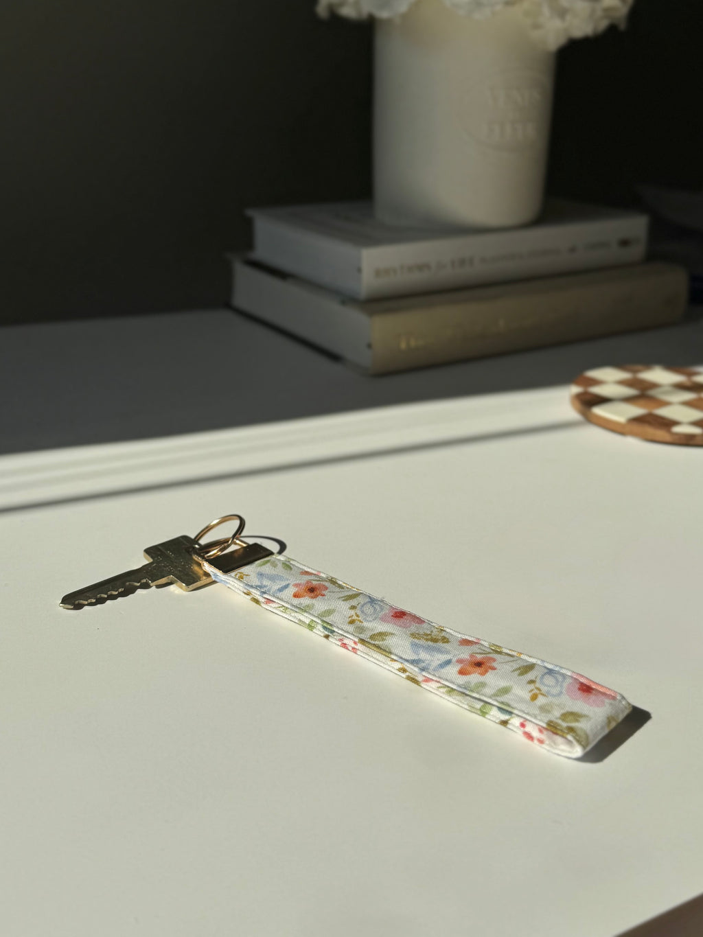 Floral Fabric Wristlet Keychain – Orange & Coral Flowers with Blue Bows