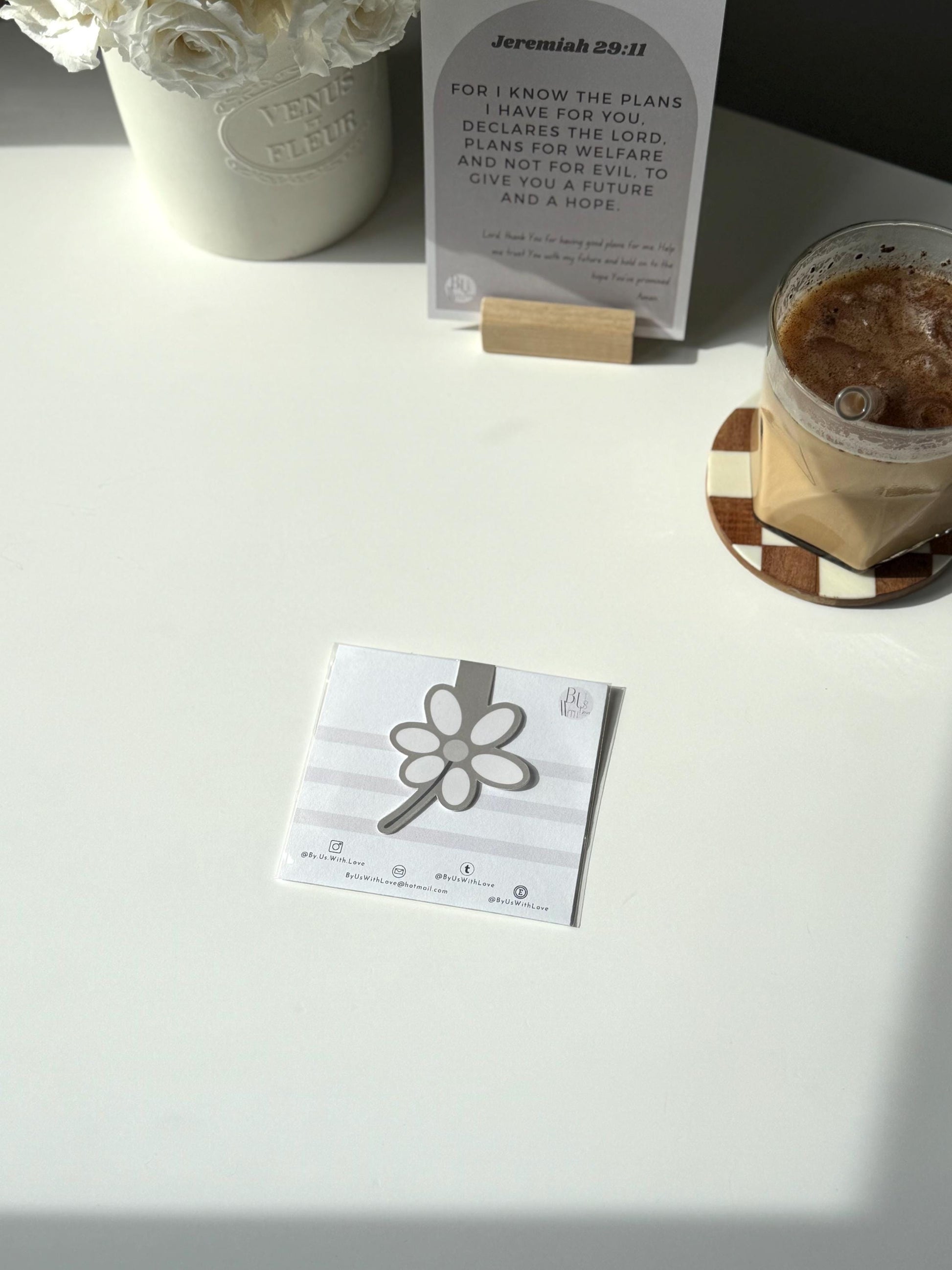 Beige Bloom Magnetic Bookmark — Cottagecore Floral Charm