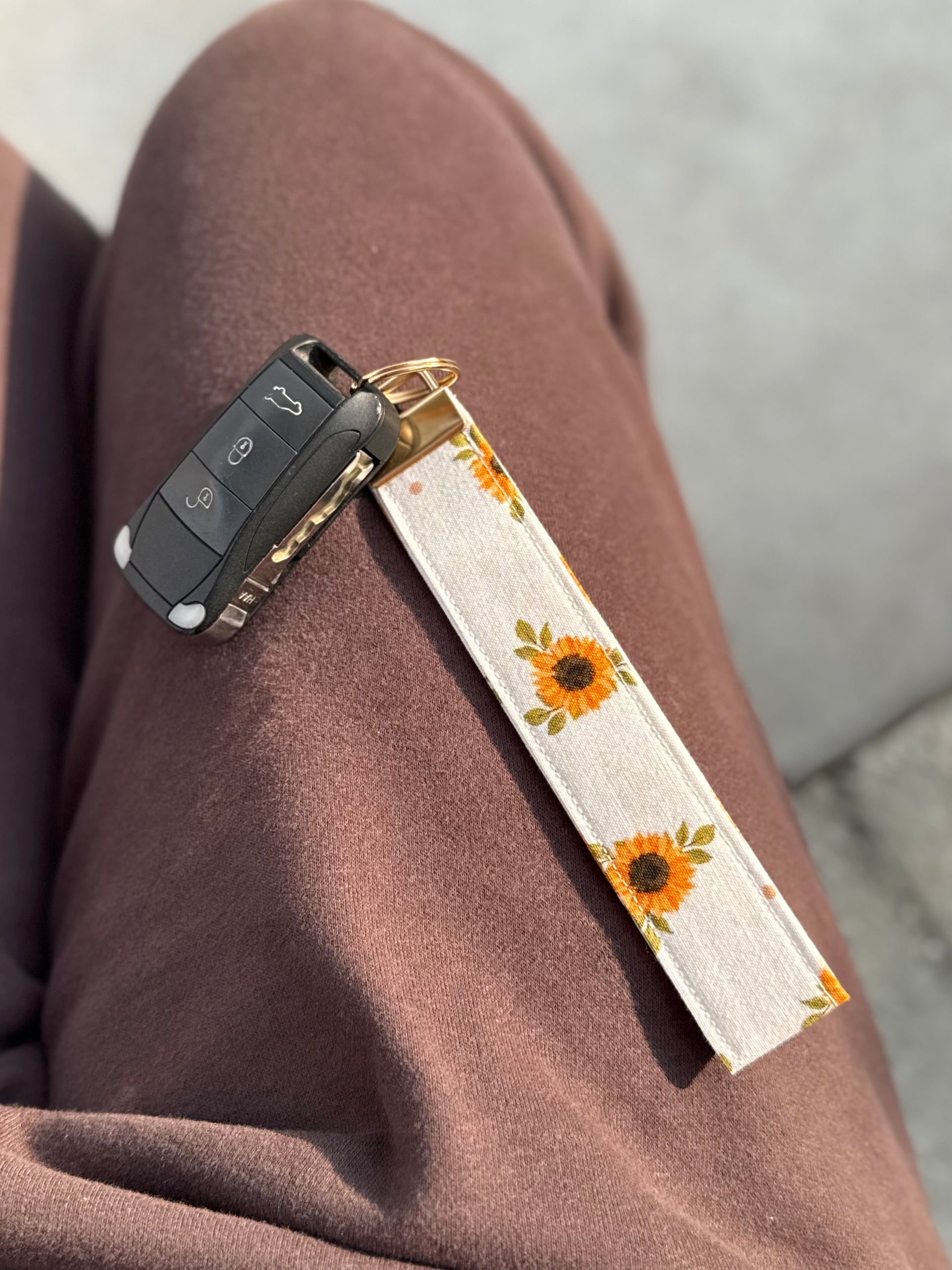 Handmade Sunflower Key Wristlet – Cream Fabric Keychain Strap