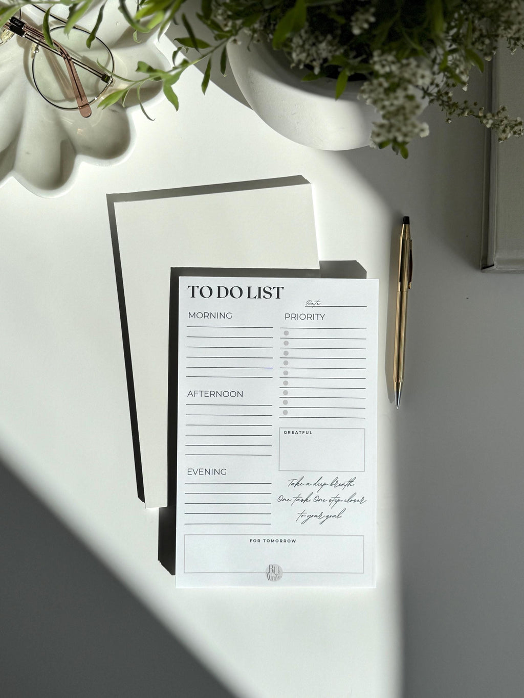 Beige Circle - Minimal Luxury To-Do List Notepad