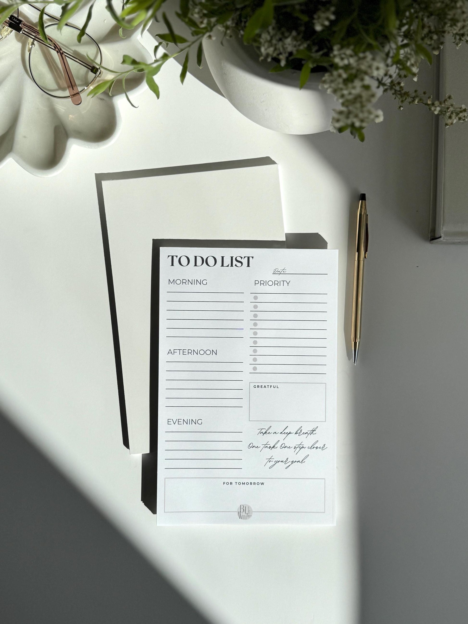 Beige Circle - Minimal Luxury To-Do List Notepad