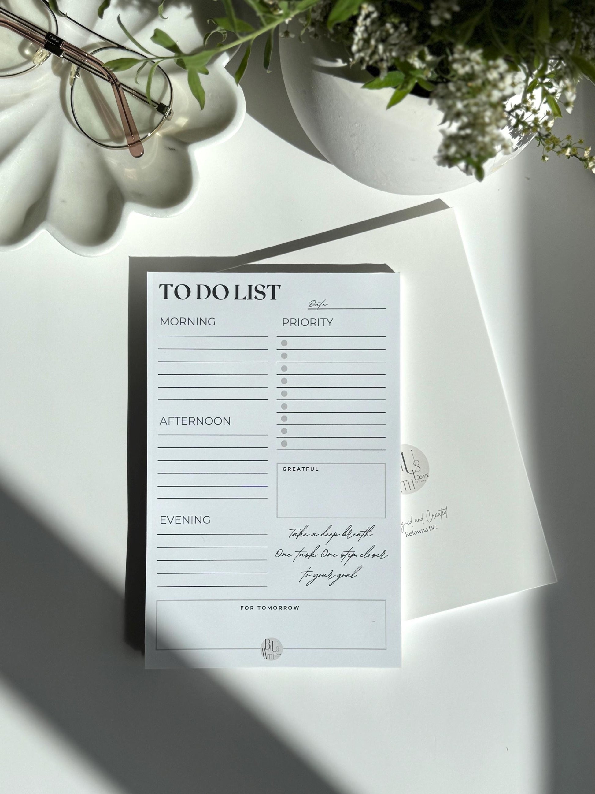 Beige Circle - Minimal Luxury To-Do List Notepad