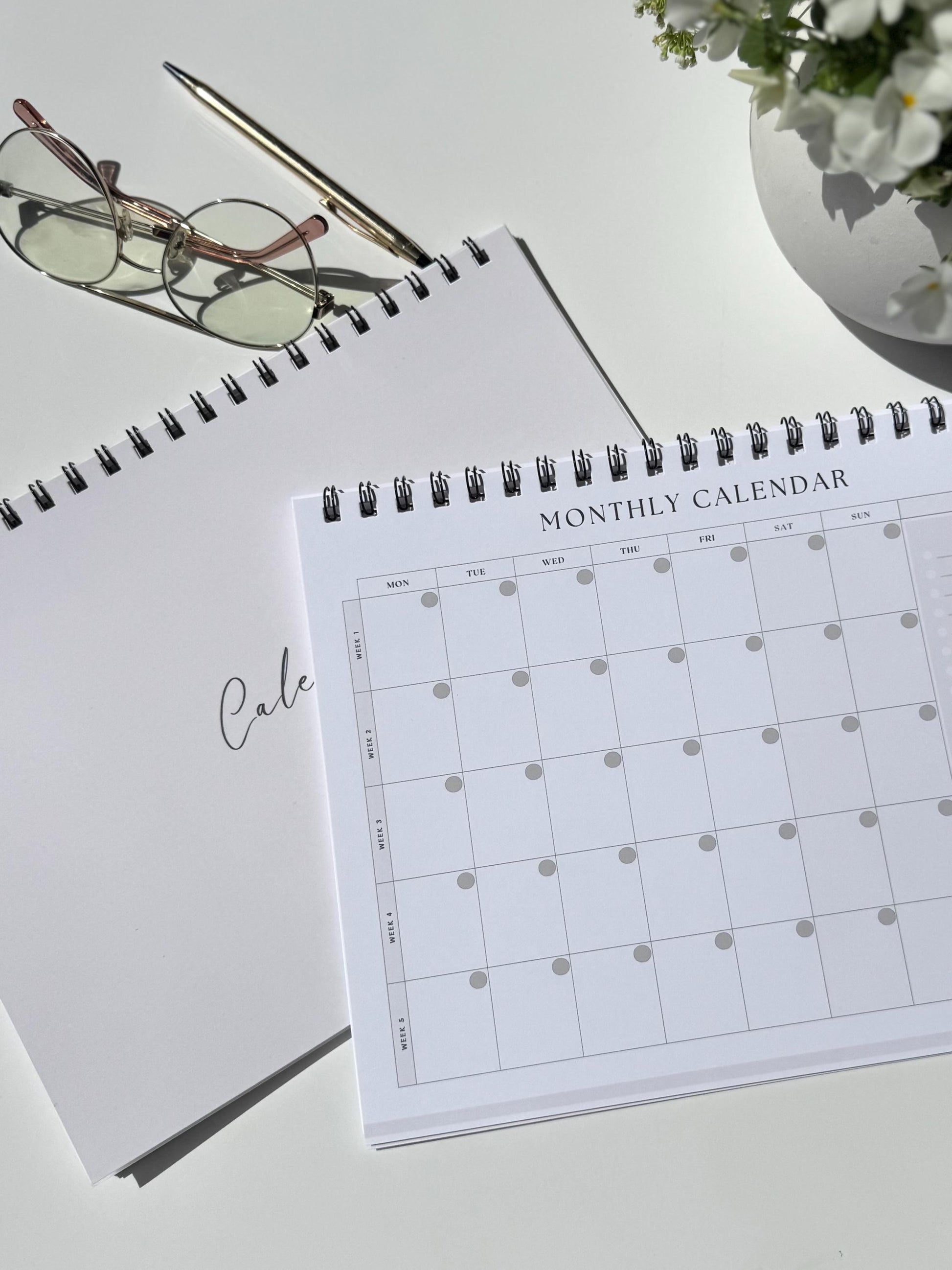 Minimalist Desk Calendar & Goal Planner