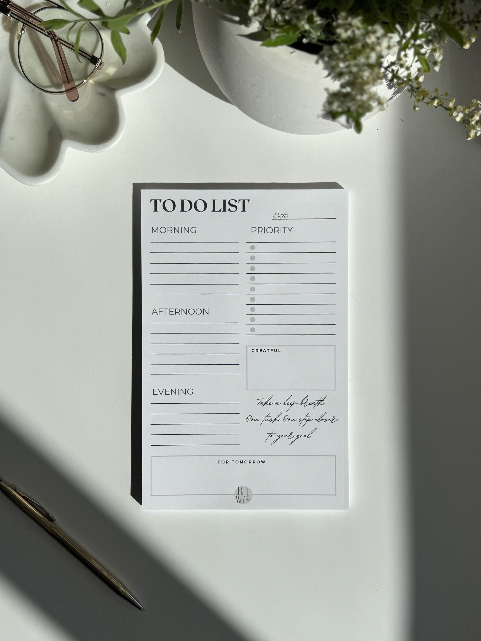 Beige Circle - Minimal Luxury To-Do List Notepad
