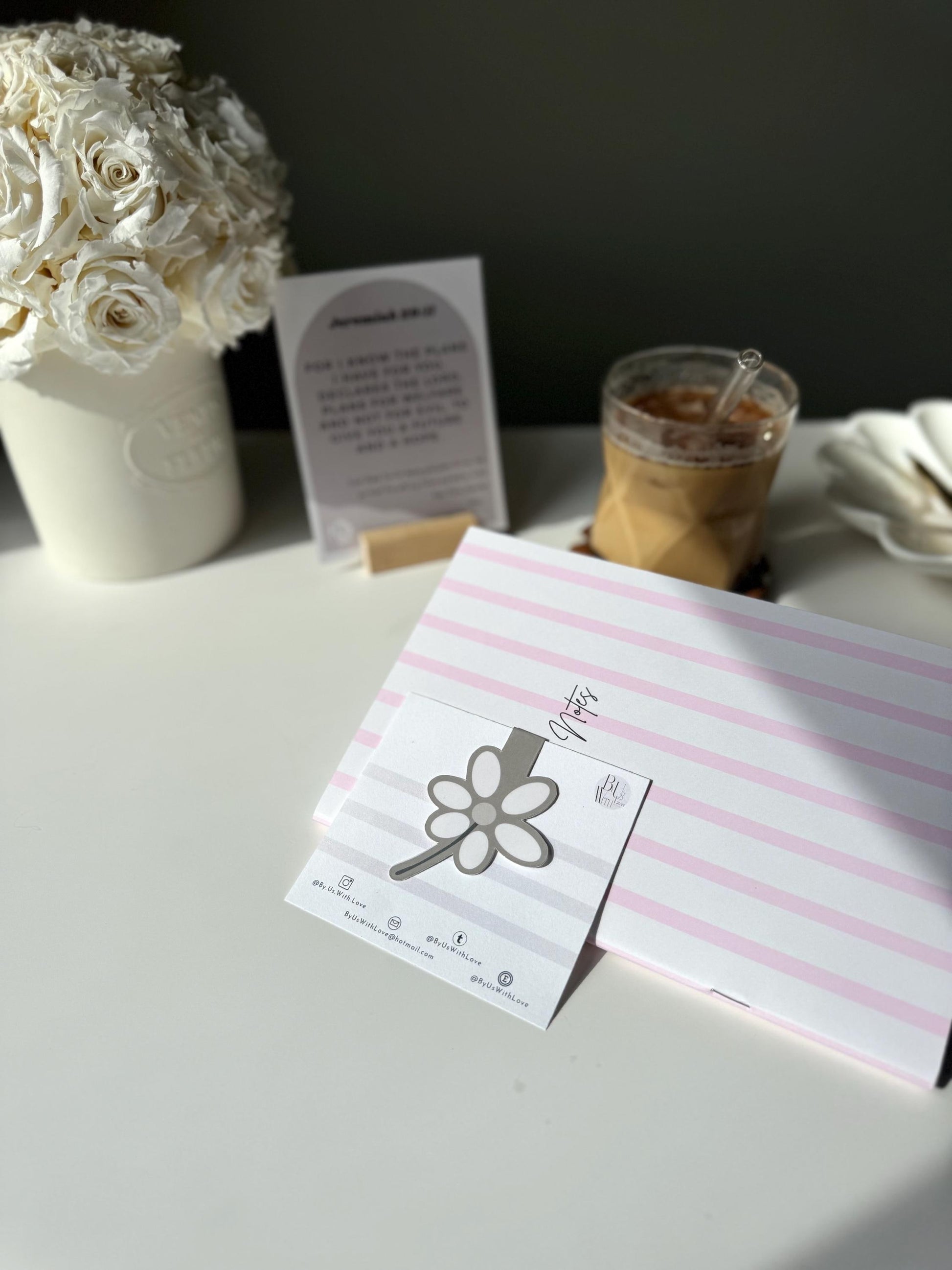 Beige Bloom Magnetic Bookmark — Cottagecore Floral Charm