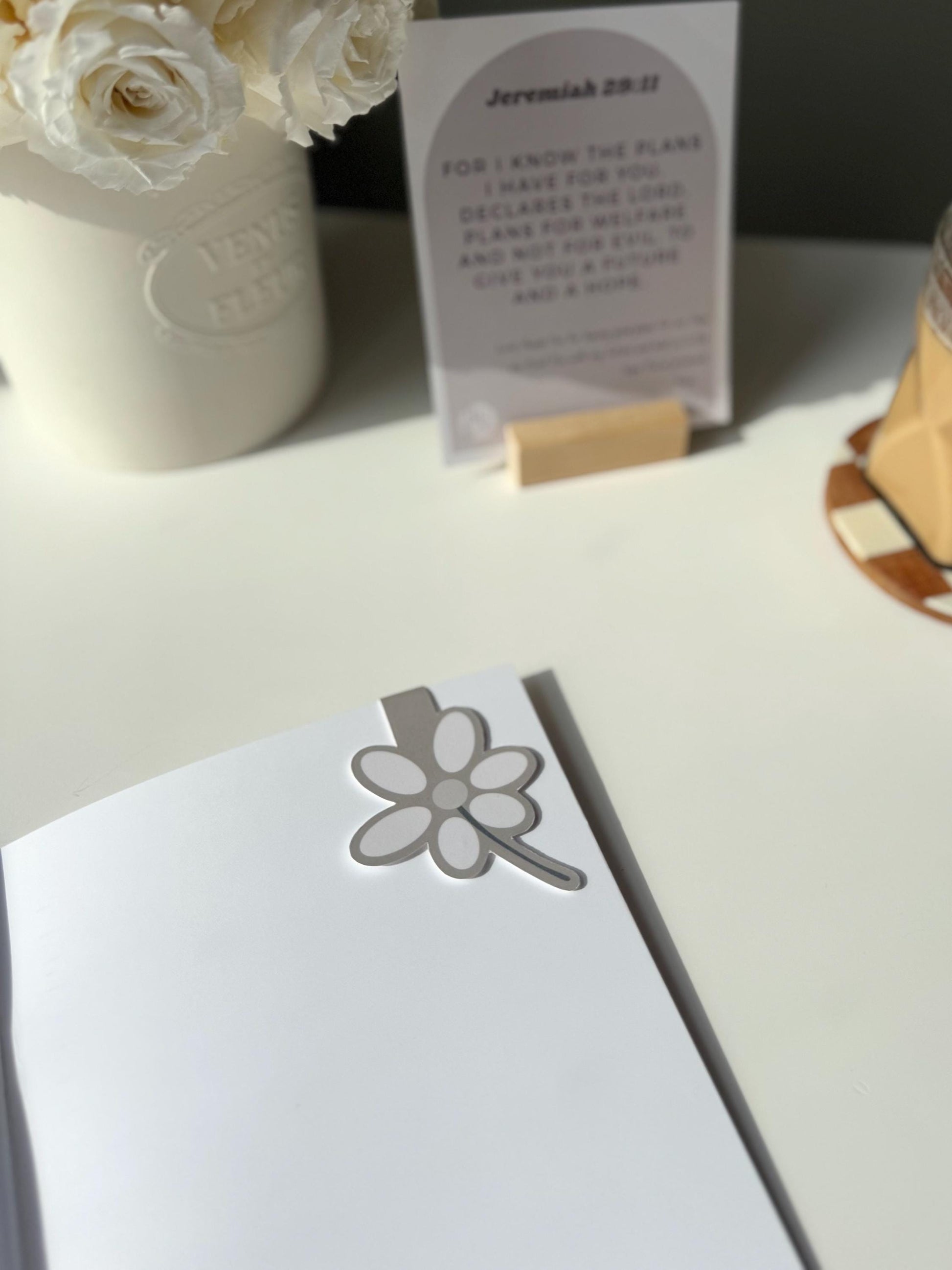 Beige Bloom Magnetic Bookmark — Cottagecore Floral Charm