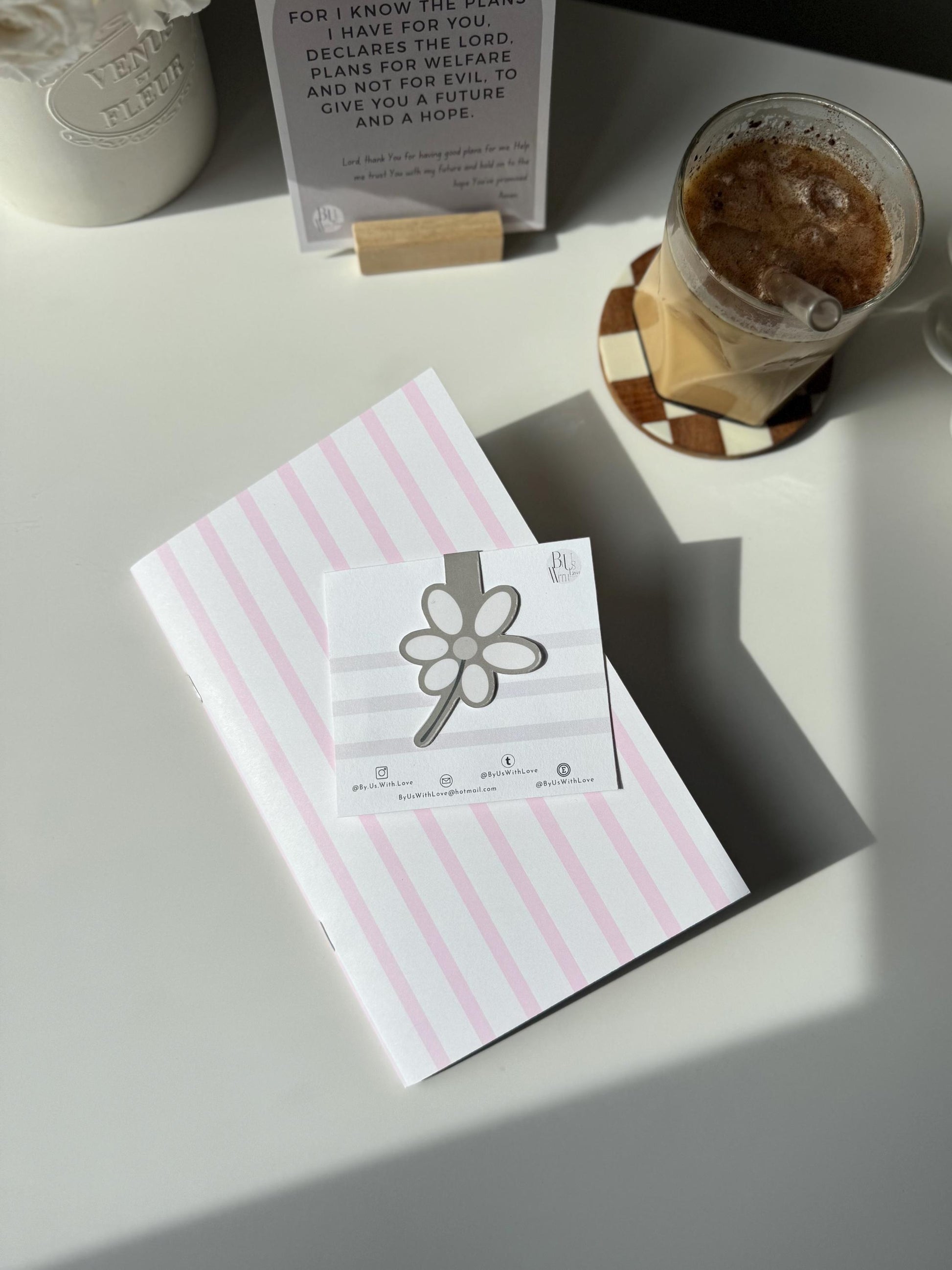 Beige Bloom Magnetic Bookmark — Cottagecore Floral Charm